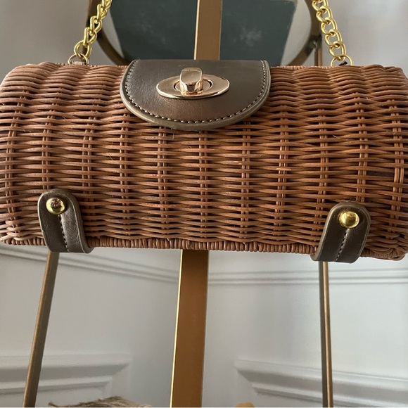 Woven Clutch with Gold Chain - Picture 2 of 5